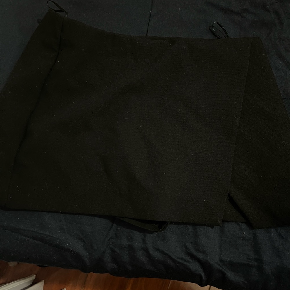 Black Zara Skort